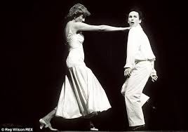 OUR PRINCESS DIANA MEMORY IN THE INTERNATIONAL PRESS:  JANUARY 1986 HOLA MAGAZINE DANCING WITH WAYNE SLEEP